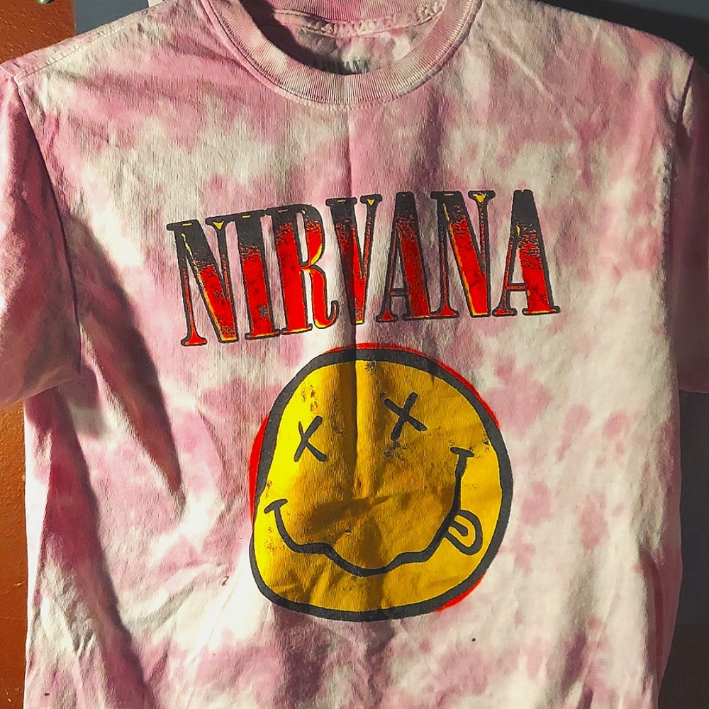 Tie dye pick nirvana t-shirt